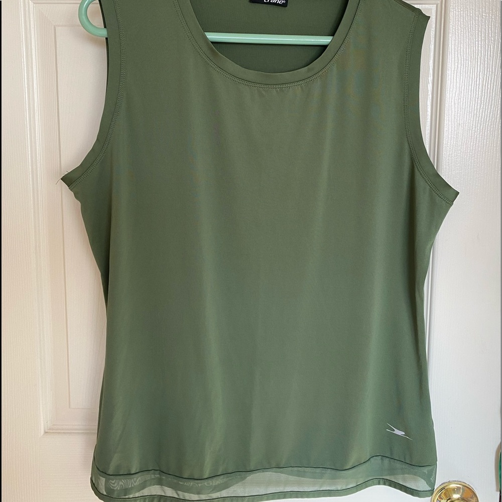 Crane XL sleeveless workout top green